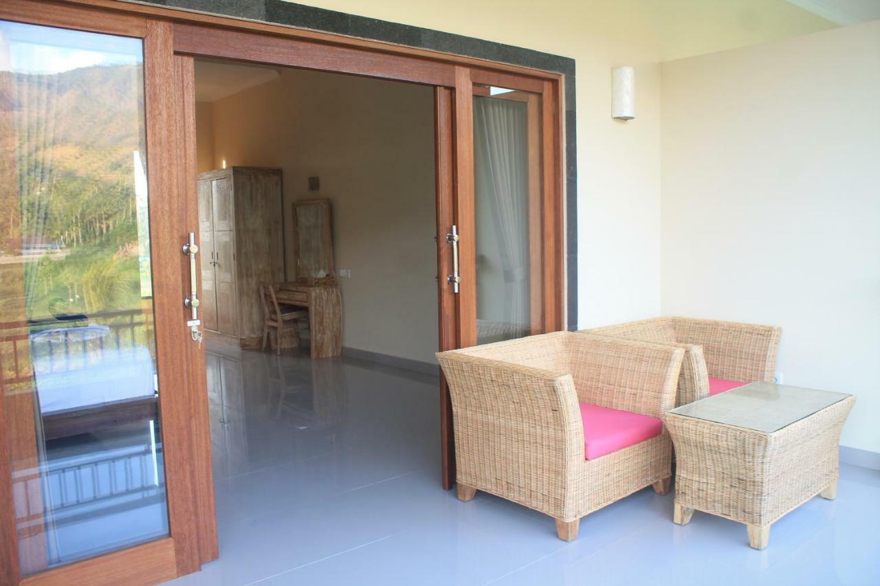 Dayuh Homestay Amed Exterior foto