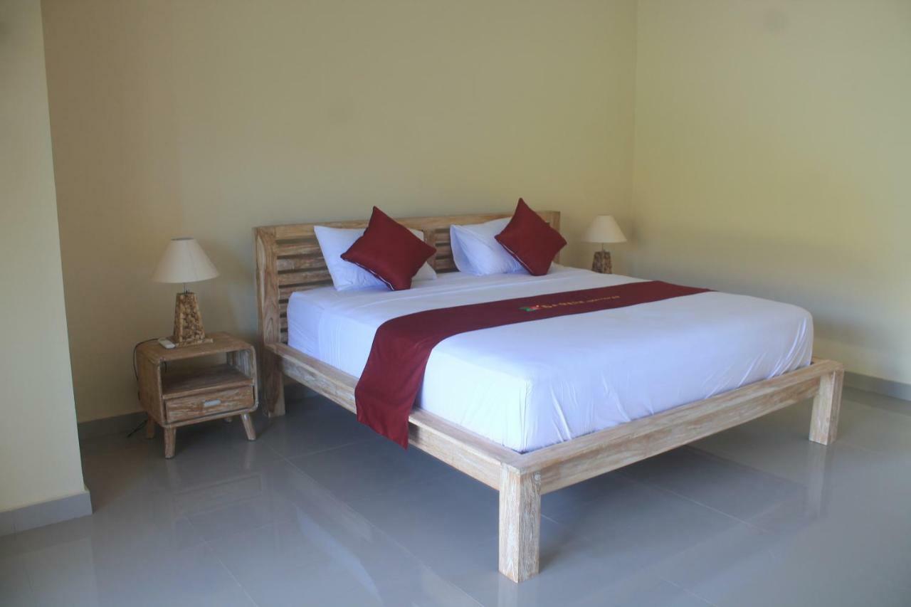 Dayuh Homestay Amed Exterior foto